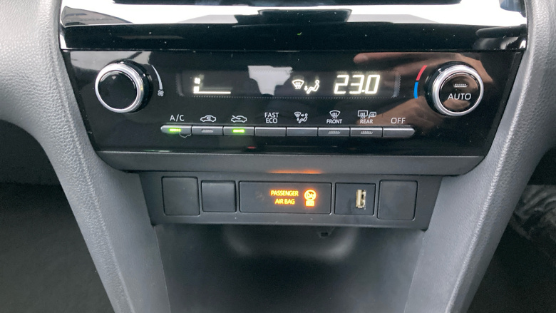 Toyota Yaris Cross 1.5 Hybrid Design 5dr CVT Hybrid Estate